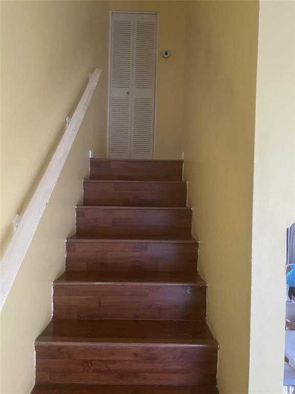 3007 Nw 5th Ter - Photo 7 of 20