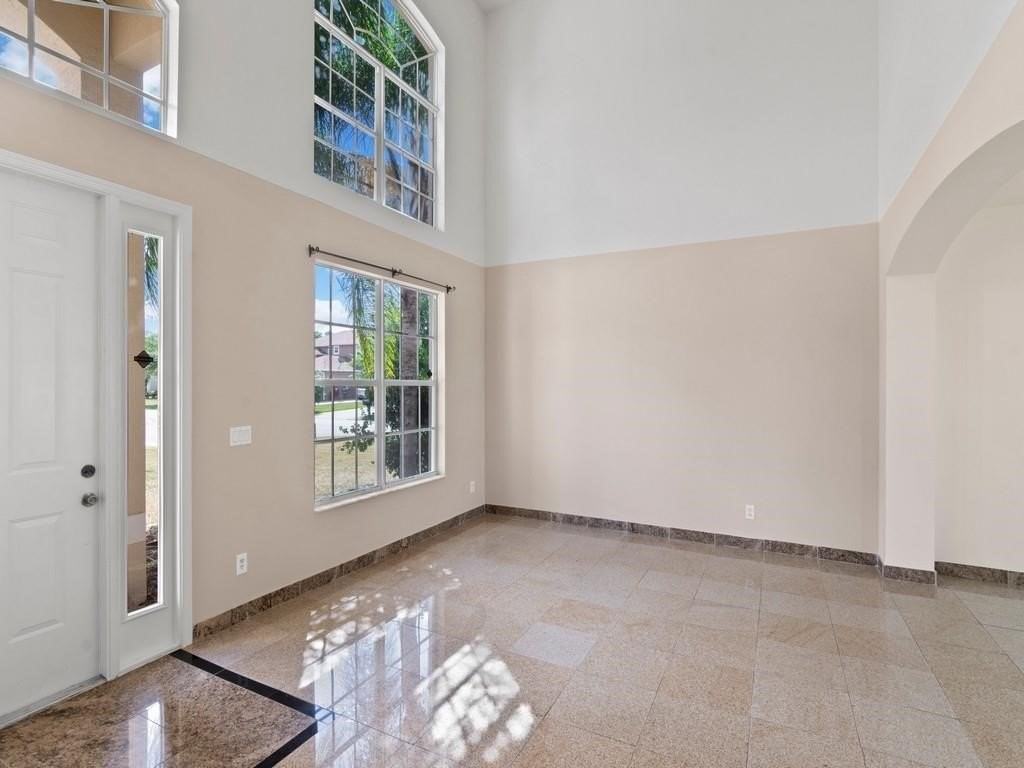 6080 45th Place - Photo 3 of 14