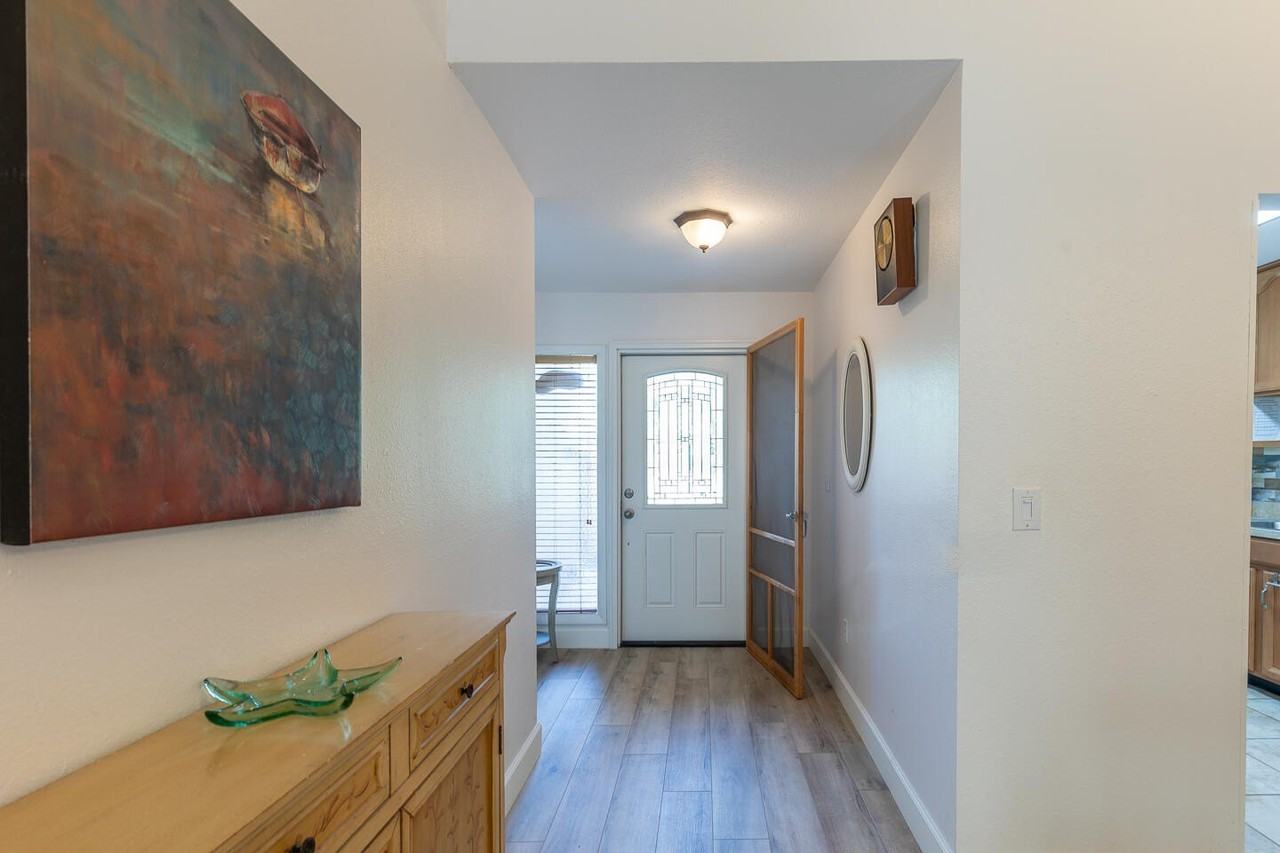 3303 Se Sandpiper Cir - Photo 2 of 39