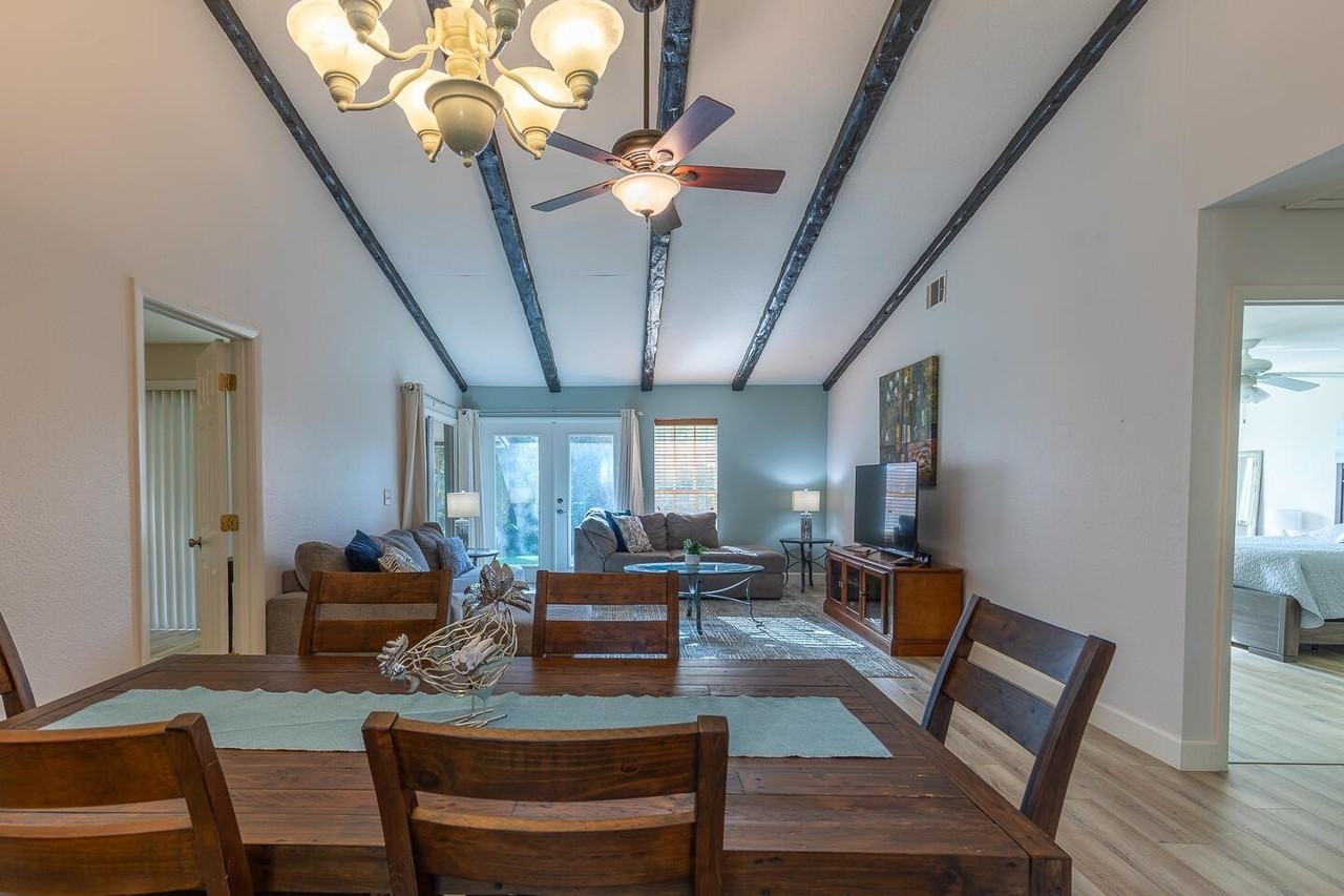 3303 Se Sandpiper Cir - Photo 5 of 39