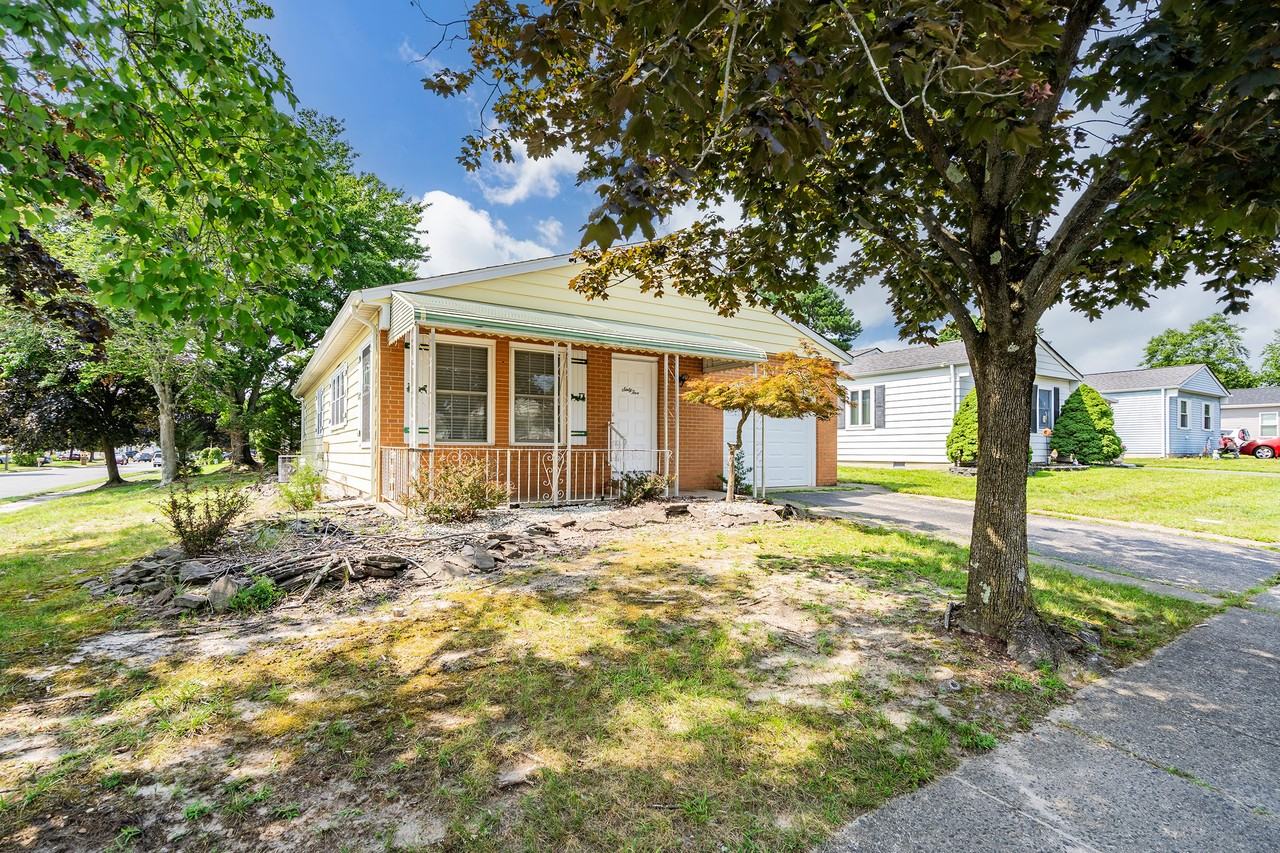 65 Innsbruck Dr - Photo 2 of 27