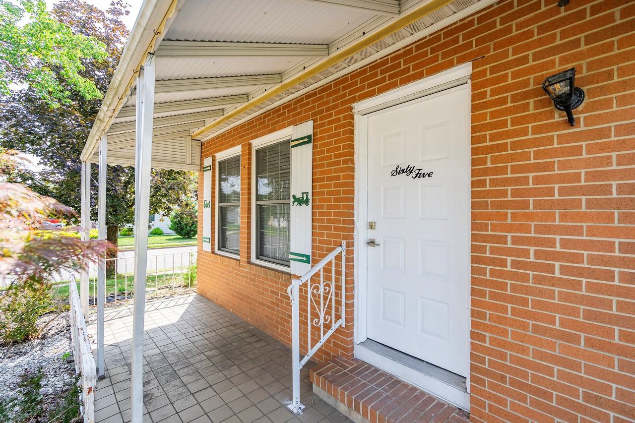 65 Innsbruck Dr - Photo 3 of 27