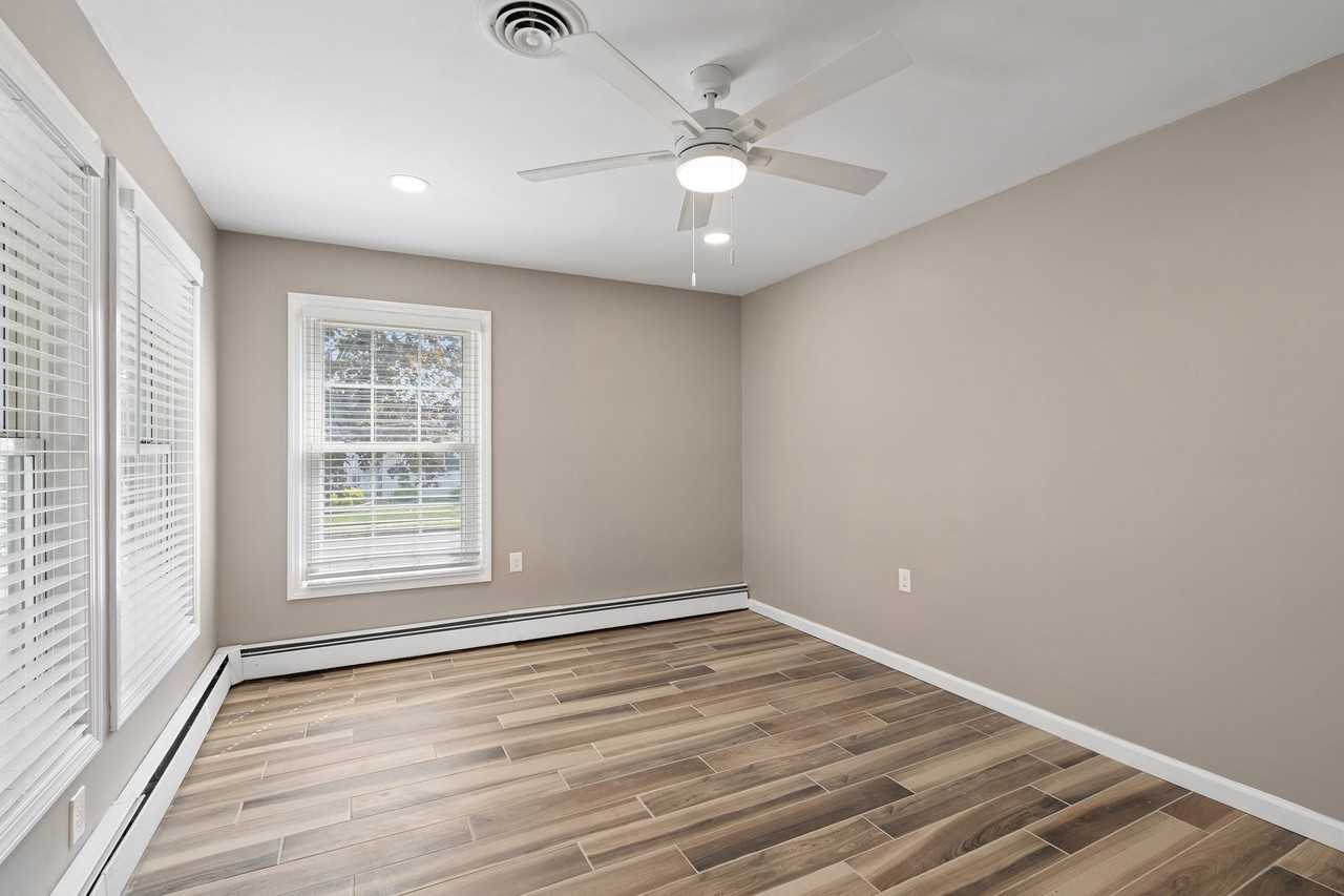 65 Innsbruck Dr - Photo 4 of 27