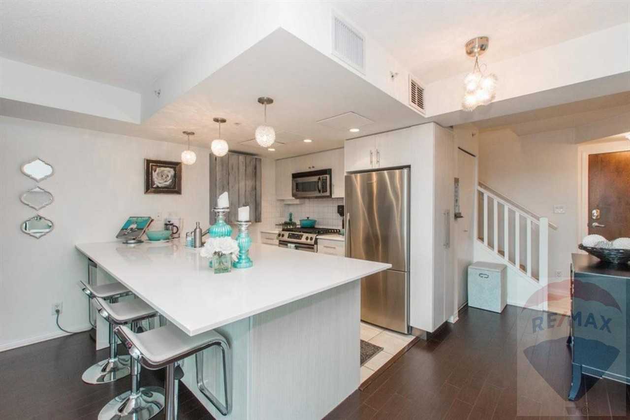 168 Esplanade West TH4 - Photo 3 of 17