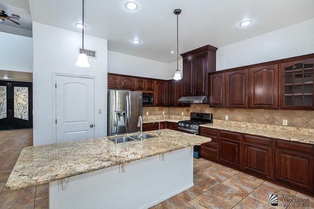 1808 S 35th Ave - Photo 4 of 22