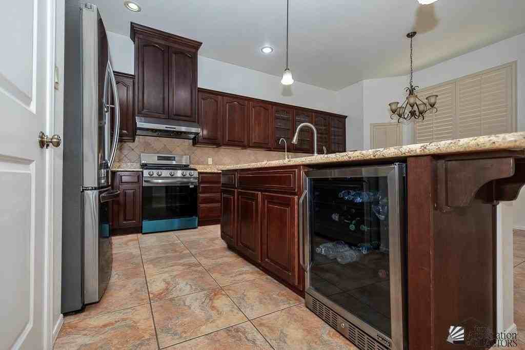 1808 S 35th Ave - Photo 6 of 22