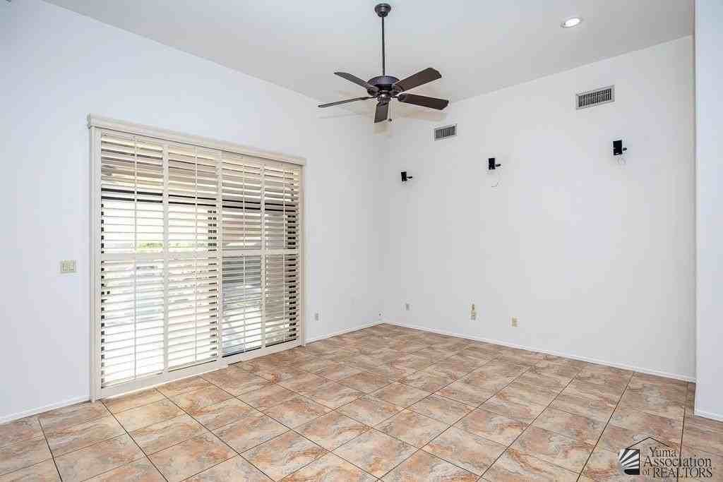 1808 S 35th Ave - Photo 7 of 22