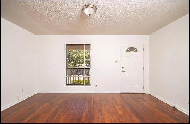 504 Nan Cir - Photo 6 of 10