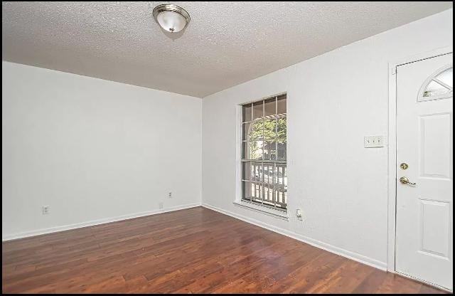 504 Nan Cir - Photo 7 of 10