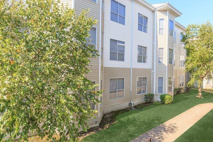 Concord at Little York - Photo 4 of 37