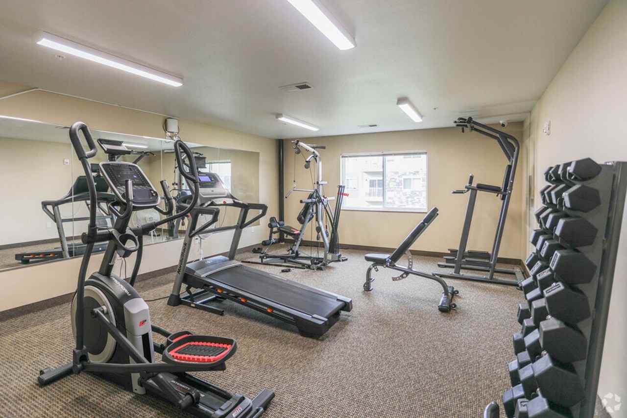 2703 Mayhew Lake Rd NE - Photo 7 of 37