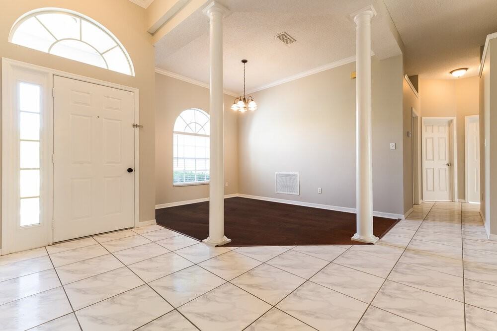 631 Cranebrook Ct - Photo 2 of 15