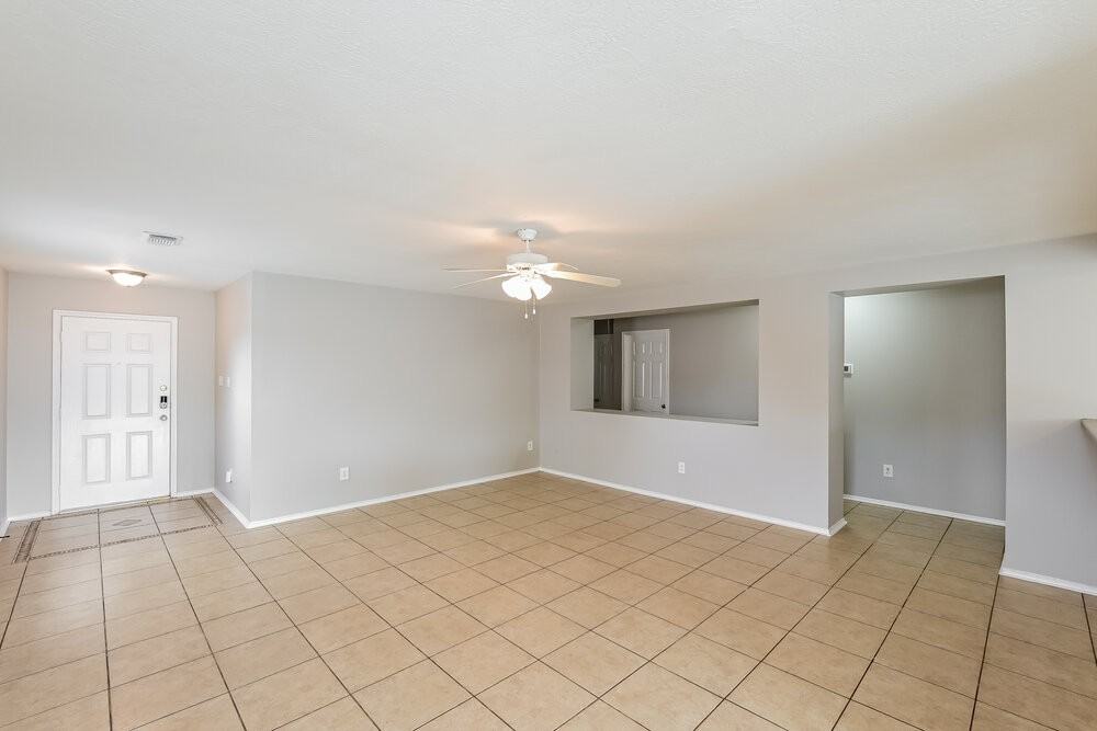 3306 Coldwater Canyon Ln - Photo 5 of 16