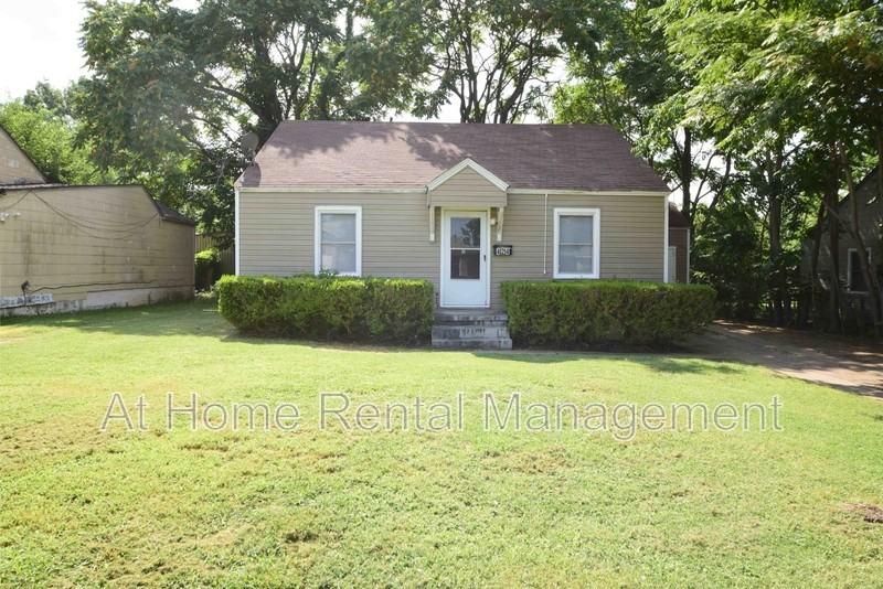 424 S 73rd East Ave - Photo 2 of 18