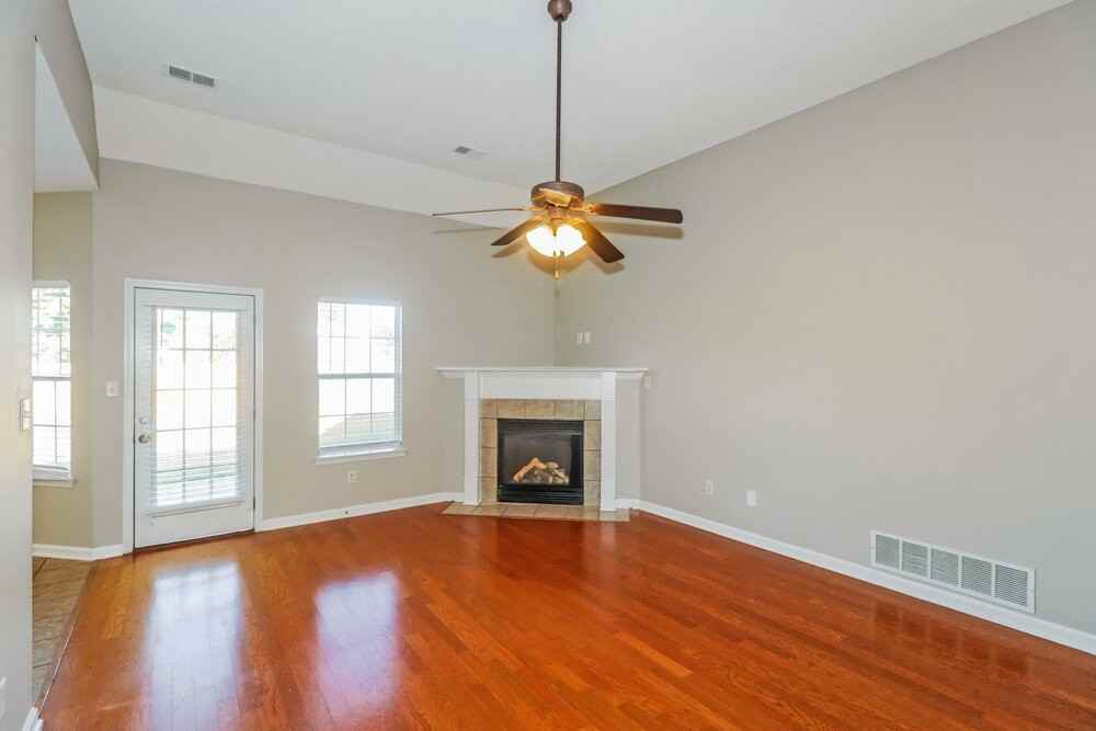 9064 Kyle Duran Ln - Photo 5 of 17