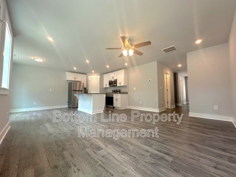 2923 Burgess Dr - Photo 3 of 33