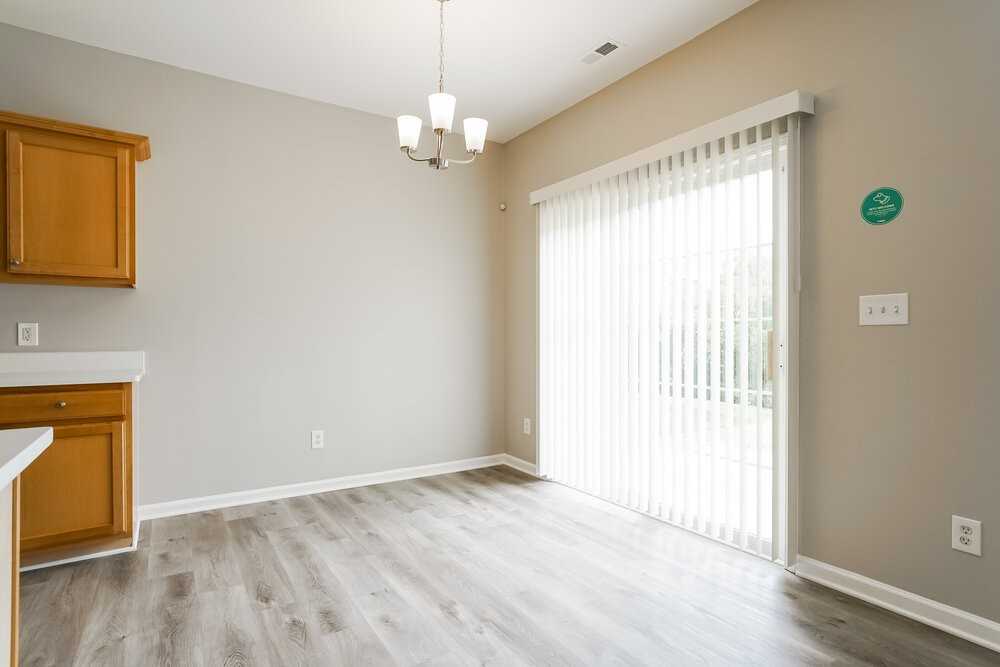 8115 Willowglen Dr - Photo 6 of 17
