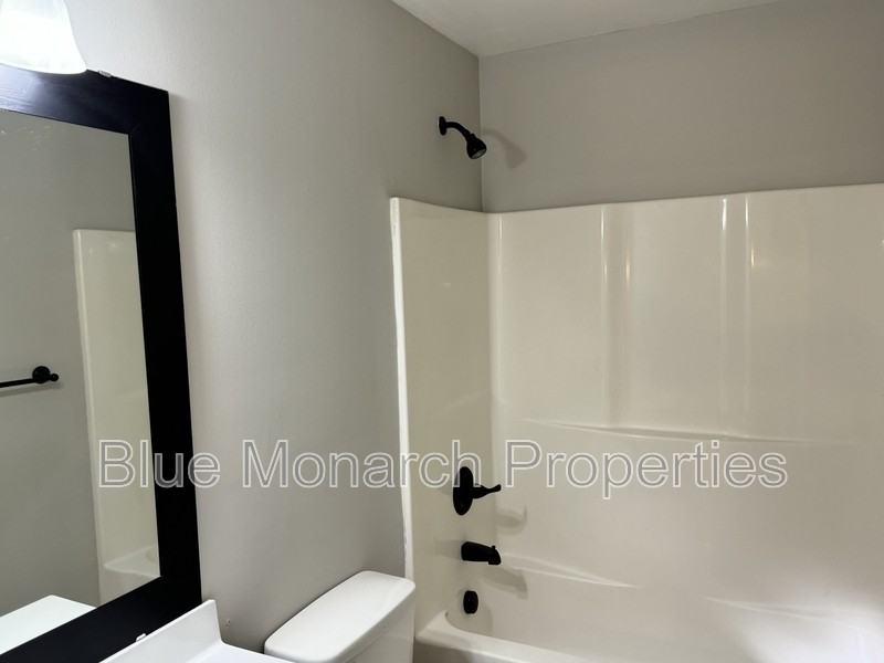 312 Morris St - Photo 7 of 17