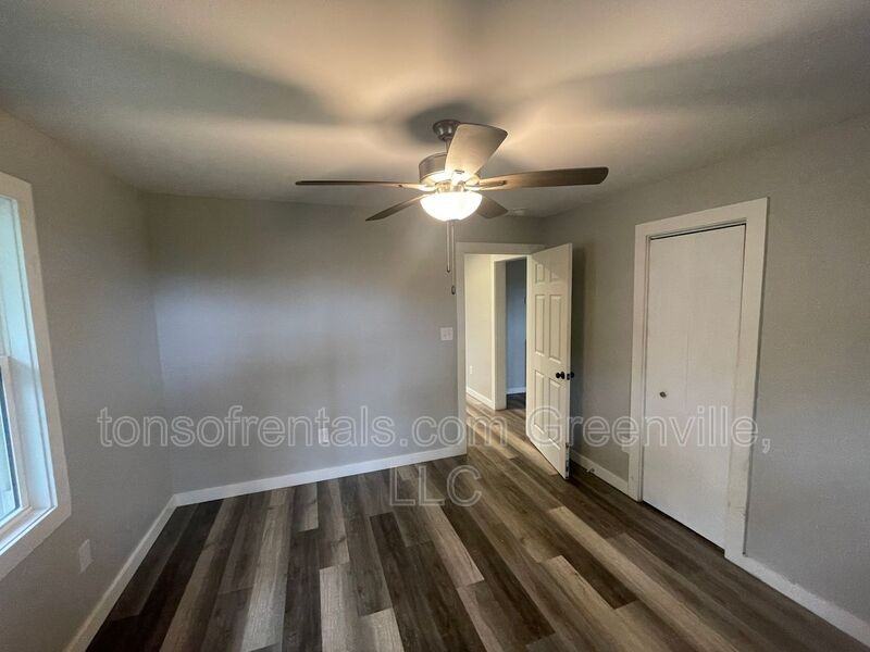 519 Rice St - Photo 4 of 8
