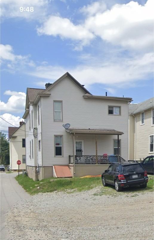 216 S Wade Ave - Photo 2 of 10