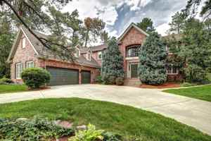 featured image of 466 Lorraway Dr