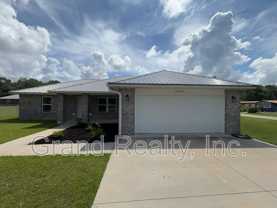 4004 Roxies Ln - Photo 1 of 1