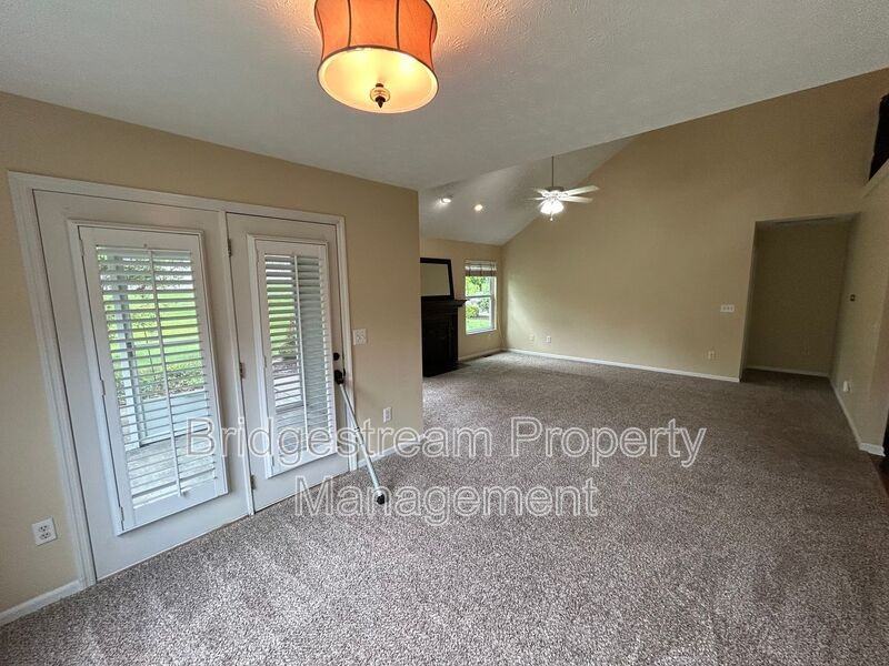7234 Brookmeadow Dr - Photo 4 of 22