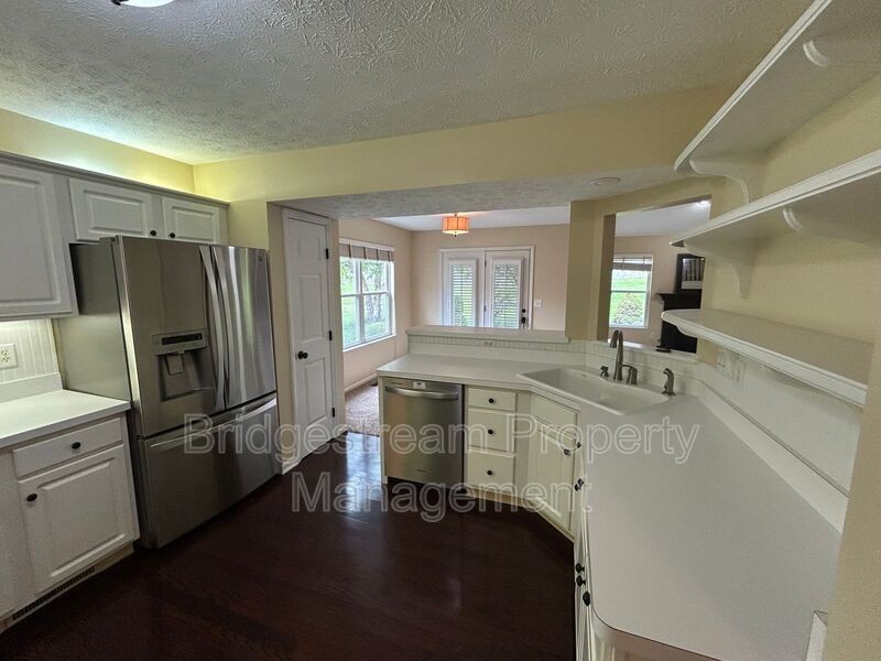 7234 Brookmeadow Dr - Photo 6 of 22