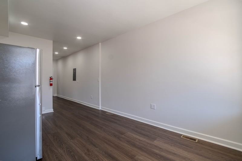 1602 Cypress St - Photo 3 of 16