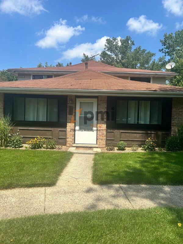 6823 Pierce Dr - Photo 3 of 18