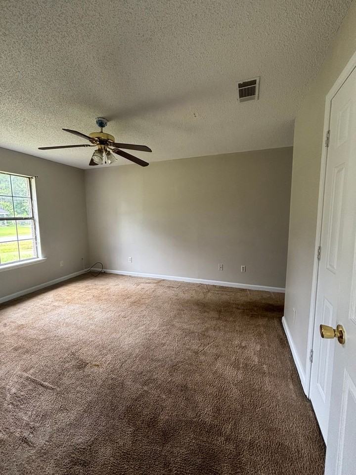 225 W Kenny Dr - Photo 7 of 16