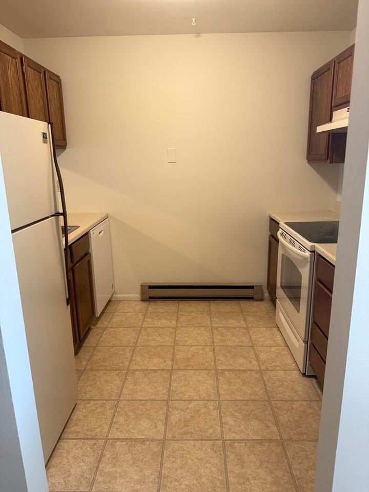 1204 W Babcock St #A - Photo 2 of 17