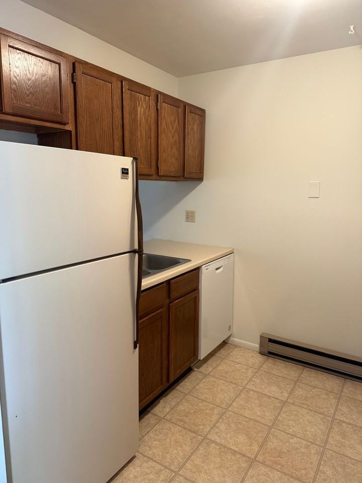 1204 W Babcock St #A - Photo 3 of 17