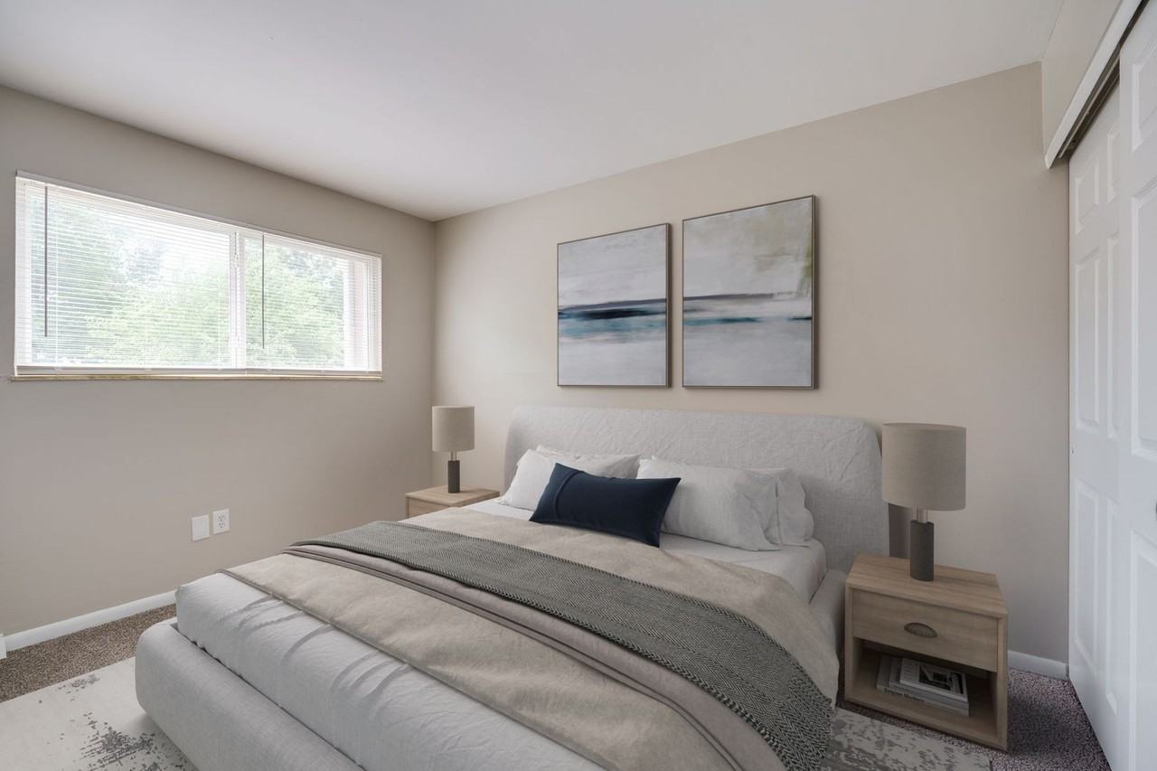 Monroe Terrace Apartments - Photo 6 of 18