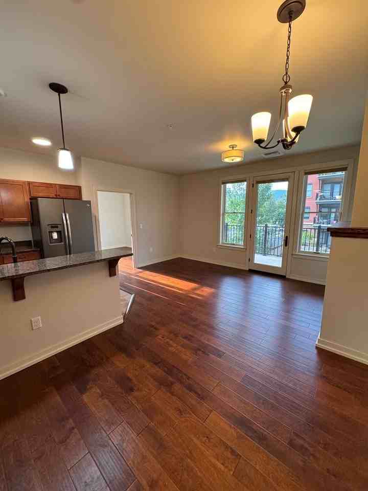 835 Wyoming St - Photo 3 of 19