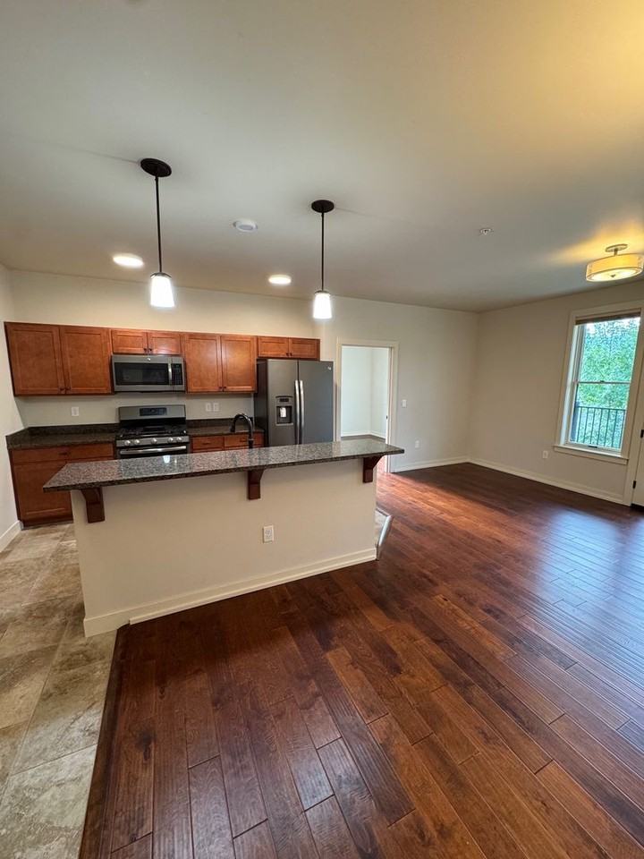 835 Wyoming St - Photo 5 of 19