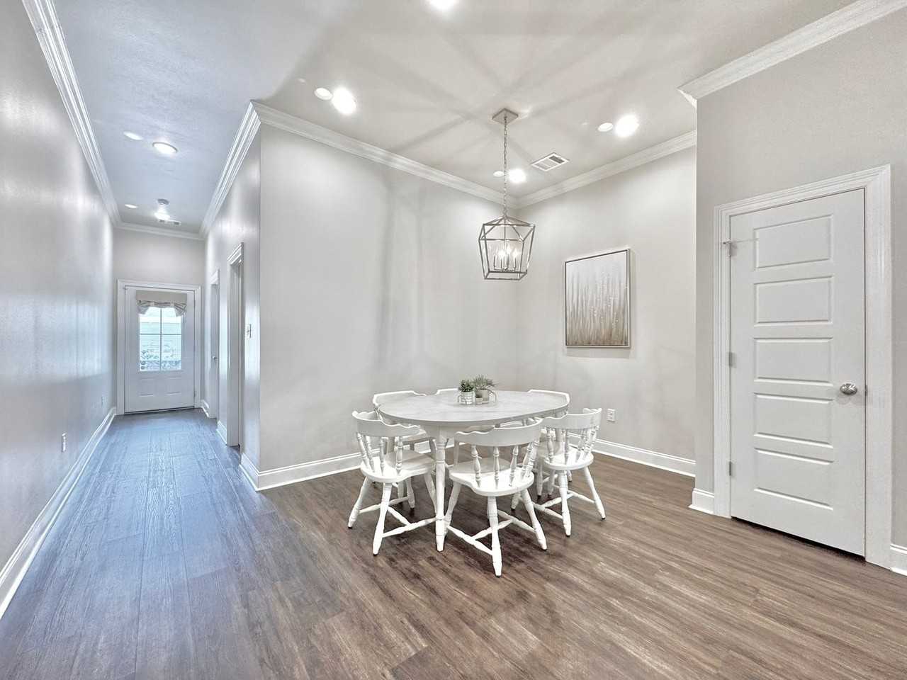 8149 Village Lake Ave - Photo 3 of 22