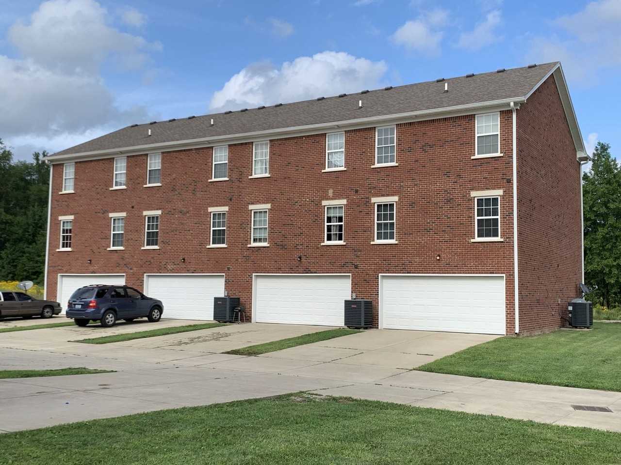 Highland Meadows Townhomes - Photo 2 of 24