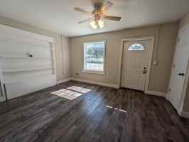 featured image of 702 S Roche St