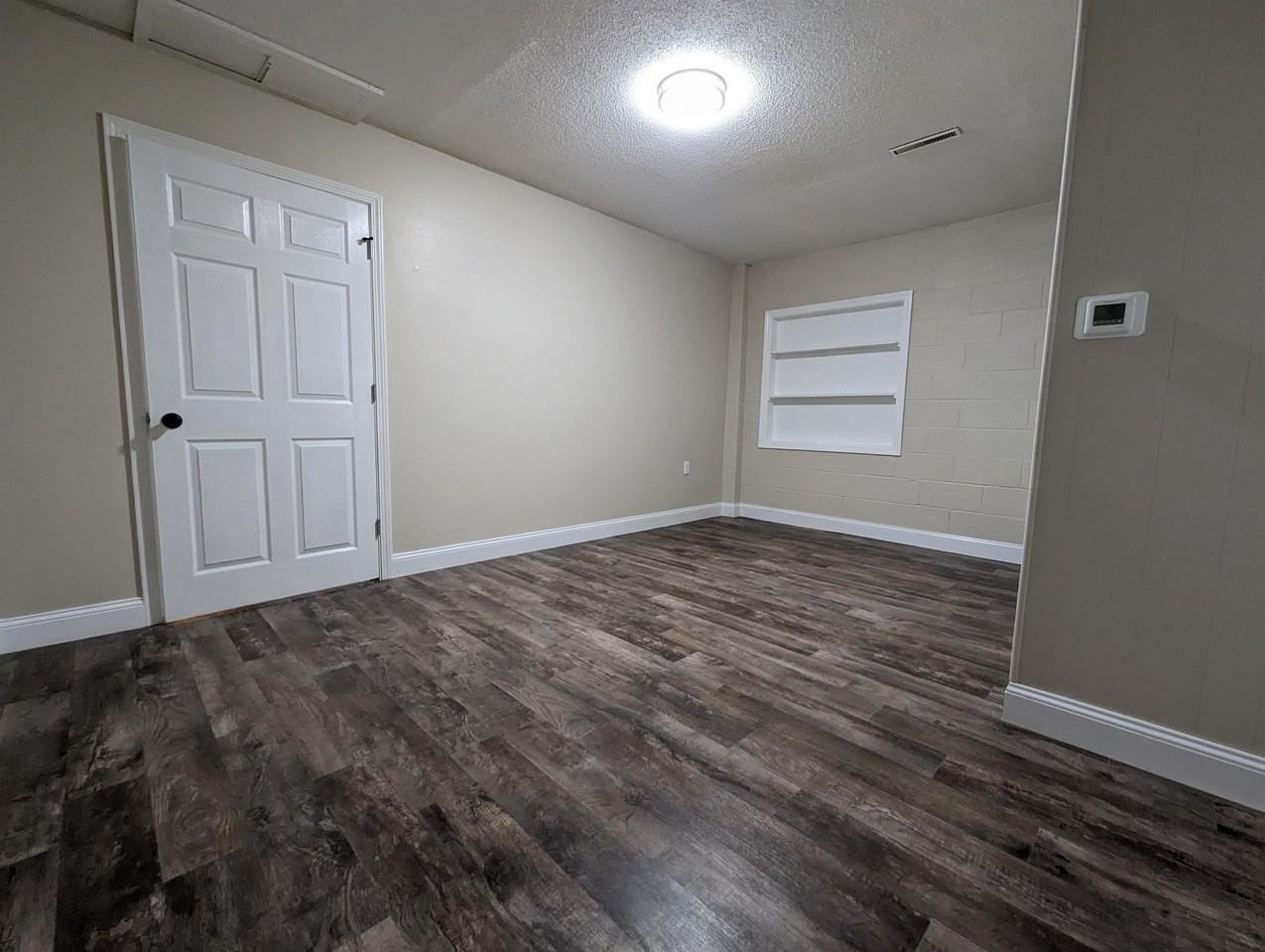 702 South Roche Street - Photo 7 of 7