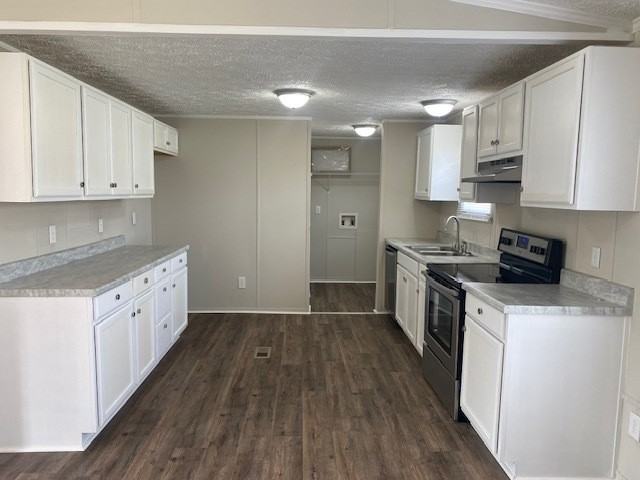 Rachel's Court - Photo 3 of 17