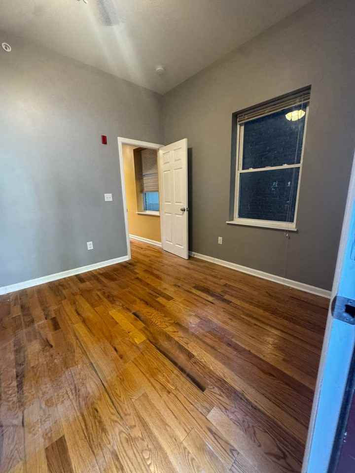 267 Doctor Martin Luther King Junior Boulevard - Photo 2 of 8