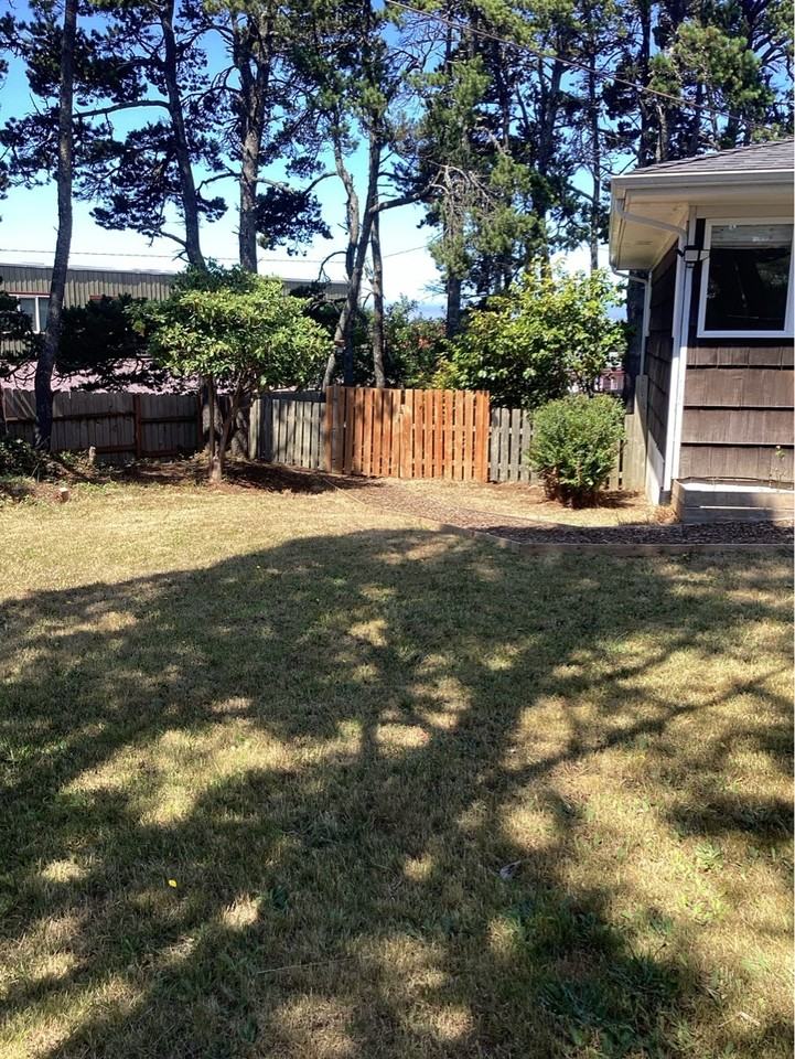 211 Northeast San-Bay-O Circle - Photo 3 of 22