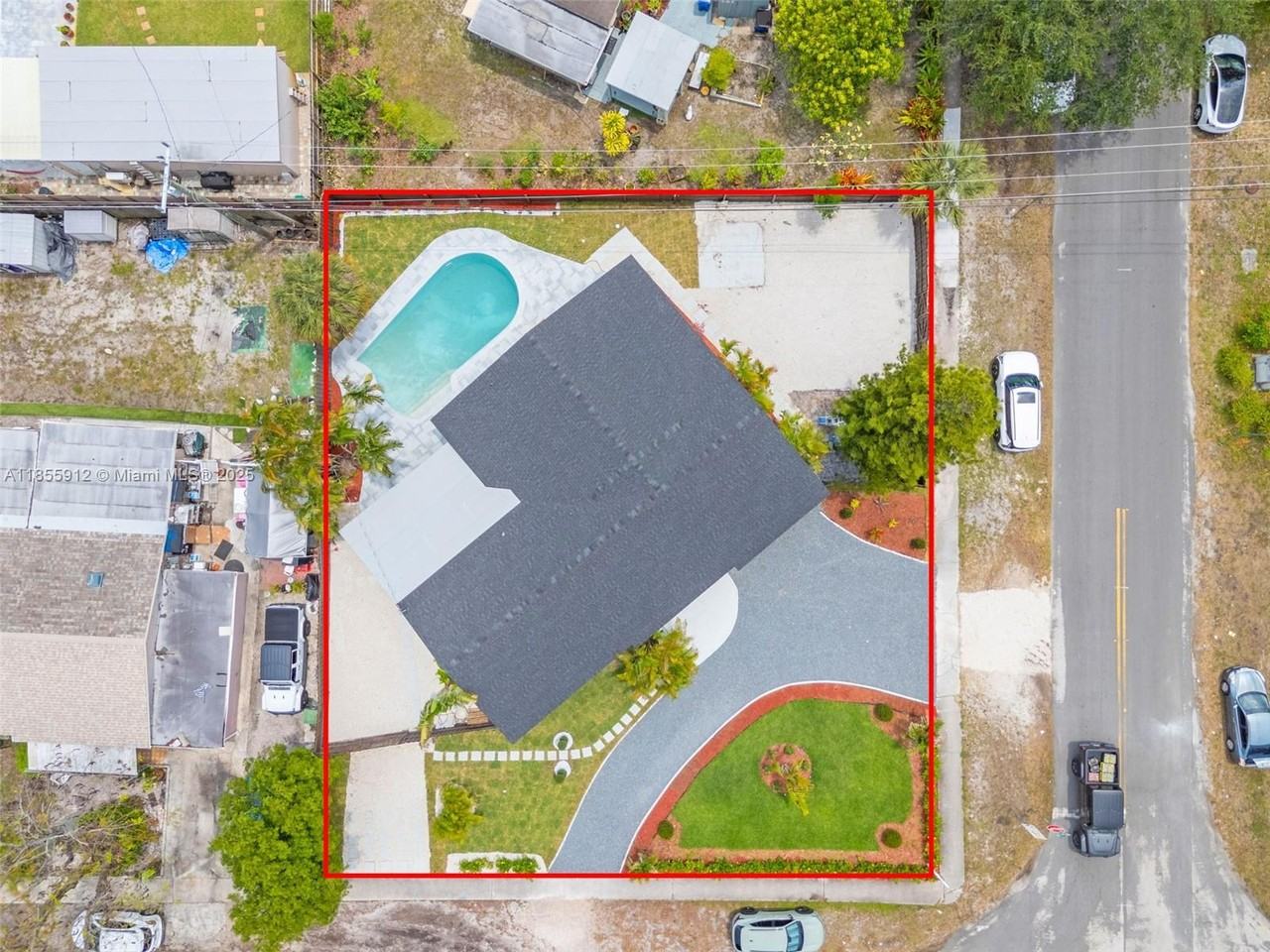 3732 Southwest 16th Street - Photo 2 of 21