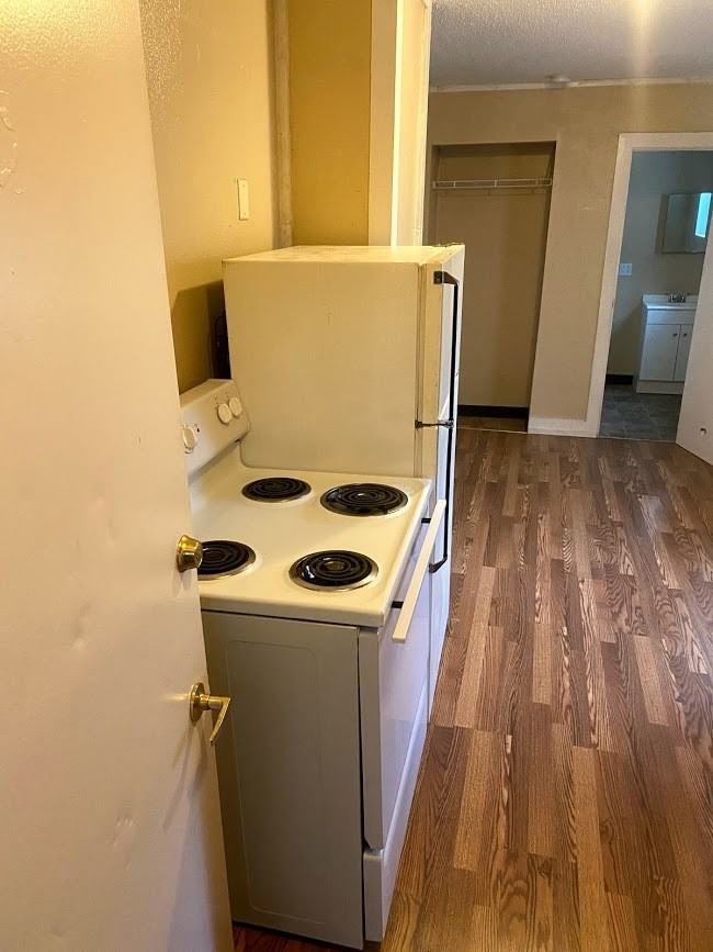 2333 West Clifton Avenue - Photo 4 of 5