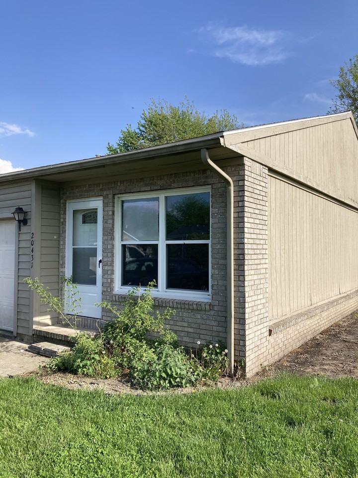 20403 Brooke Lane - Photo 3 of 4