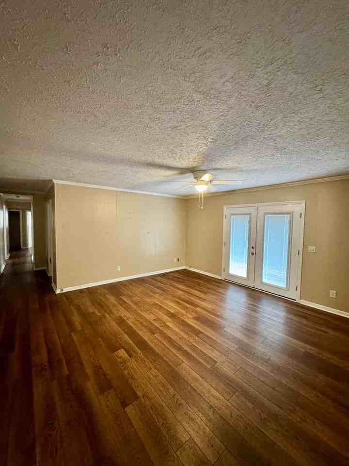 318 James St - Photo 7 of 35