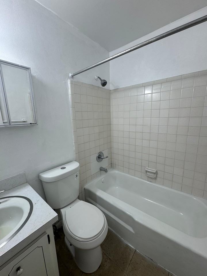 R BEACH LLC - Photo 4 of 7