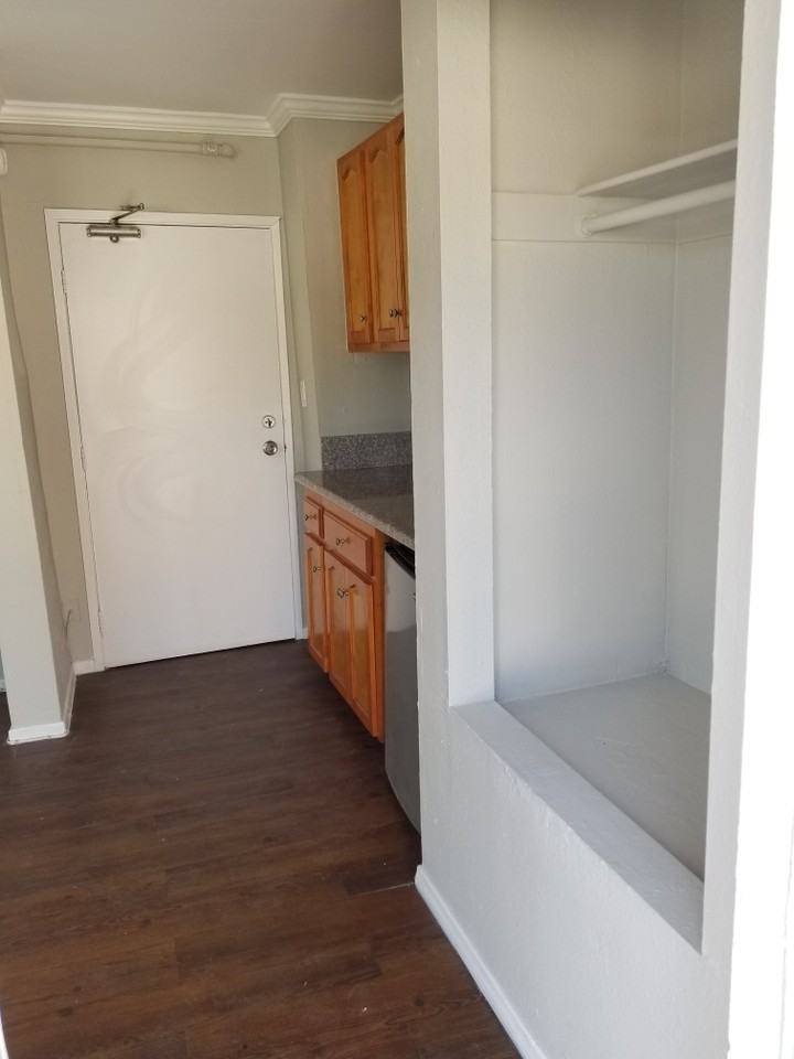 1902 Pacific Avenue #5 - Photo 5 of 16