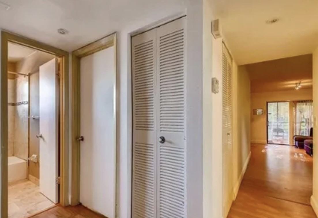 20735 Northeast 8th Court - Photo 3 of 10